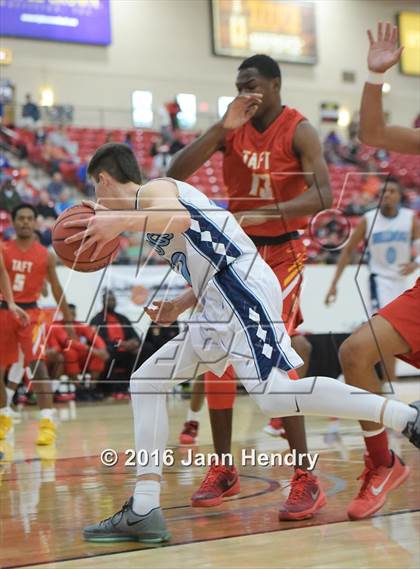 Thumbnail 1 in Centennial vs. Taft (Big City Showdown) photogallery.