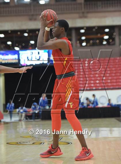 Thumbnail 1 in Centennial vs. Taft (Big City Showdown) photogallery.
