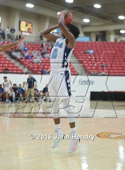 Thumbnail 3 in Centennial vs. Taft (Big City Showdown) photogallery.