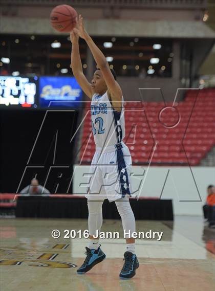 Thumbnail 3 in Centennial vs. Taft (Big City Showdown) photogallery.