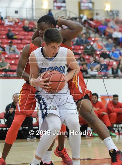 Thumbnail 3 in Centennial vs. Taft (Big City Showdown) photogallery.