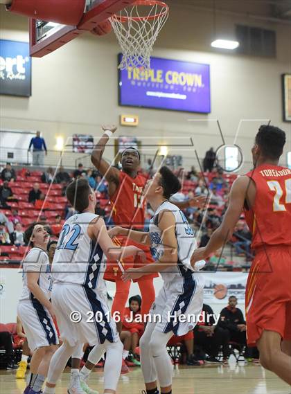 Thumbnail 3 in Centennial vs. Taft (Big City Showdown) photogallery.