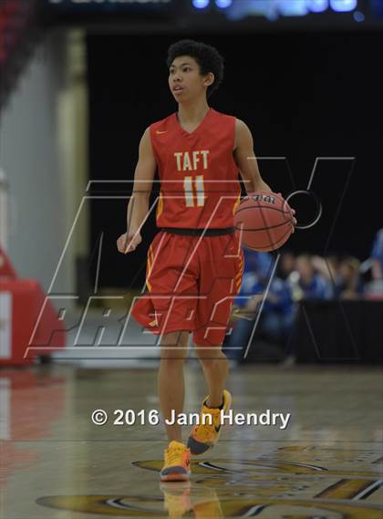 Thumbnail 2 in Centennial vs. Taft (Big City Showdown) photogallery.