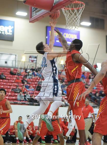 Thumbnail 2 in Centennial vs. Taft (Big City Showdown) photogallery.