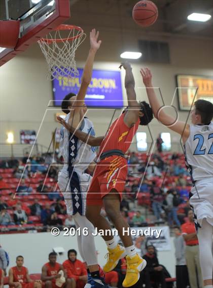 Thumbnail 1 in Centennial vs. Taft (Big City Showdown) photogallery.