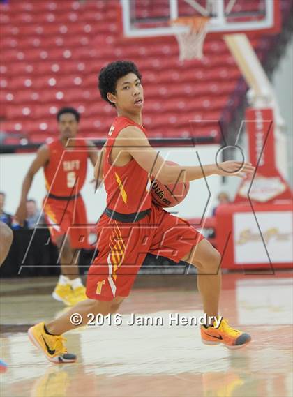 Thumbnail 3 in Centennial vs. Taft (Big City Showdown) photogallery.