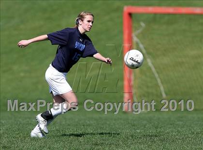 Thumbnail 2 in Guilford vs Harlem photogallery.