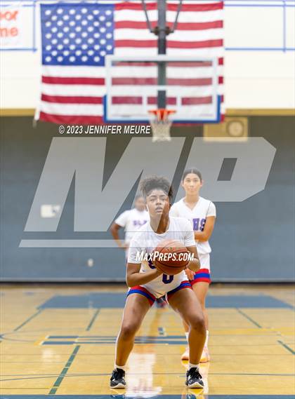 Thumbnail 2 in San Leandro vs. Clayton Valley Charter photogallery.