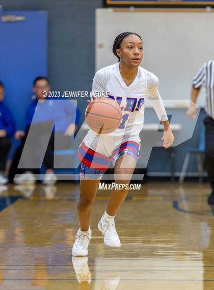Thumbnail 2 in San Leandro vs. Clayton Valley Charter photogallery.