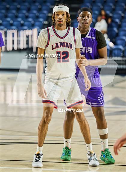 Thumbnail 3 in Lamar vs. Wheatley (Houston ISD Tournament) photogallery.