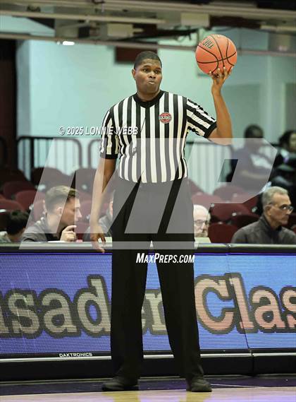 Thumbnail 2 in Woodlands vs Peekskill (Slam Dunk Showcase) photogallery.