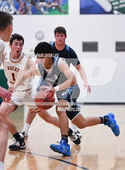 Thumbnail 3 in Valor Christian vs. Rocky Mountain photogallery.