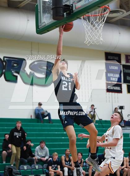 Thumbnail 3 in Valor Christian vs. Rocky Mountain photogallery.