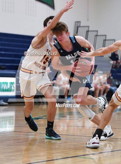 Thumbnail 1 in Valor Christian vs. Rocky Mountain photogallery.