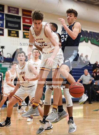Thumbnail 3 in Valor Christian vs. Rocky Mountain photogallery.