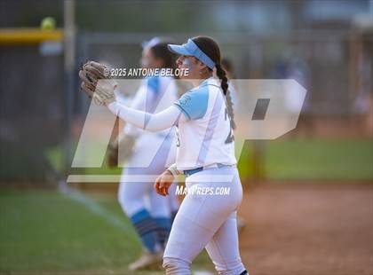 Thumbnail 2 in Los Alamitos vs. Villa Park photogallery.