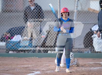 Thumbnail 3 in Los Alamitos vs. Villa Park photogallery.