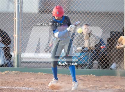 Thumbnail 2 in Los Alamitos vs. Villa Park photogallery.