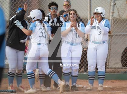 Thumbnail 2 in Los Alamitos vs. Villa Park photogallery.