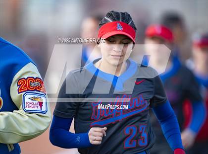 Thumbnail 3 in Los Alamitos vs. Villa Park photogallery.