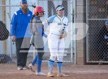 Thumbnail 2 in Los Alamitos vs. Villa Park photogallery.