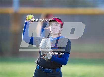 Thumbnail 1 in Los Alamitos vs. Villa Park photogallery.
