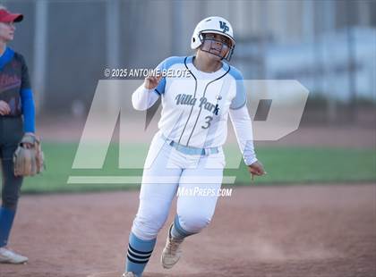 Thumbnail 3 in Los Alamitos vs. Villa Park photogallery.