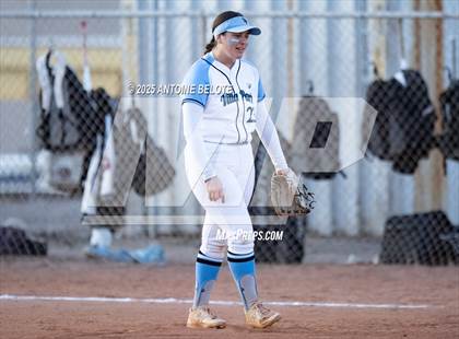 Thumbnail 2 in Los Alamitos vs. Villa Park photogallery.