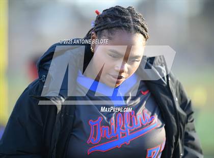 Thumbnail 2 in Los Alamitos vs. Villa Park photogallery.