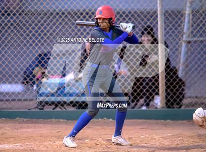 Thumbnail 1 in Los Alamitos vs. Villa Park photogallery.
