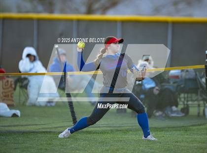 Thumbnail 1 in Los Alamitos vs. Villa Park photogallery.