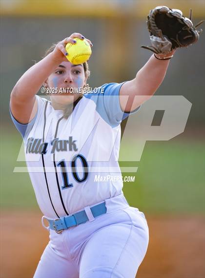 Thumbnail 1 in Los Alamitos vs. Villa Park photogallery.