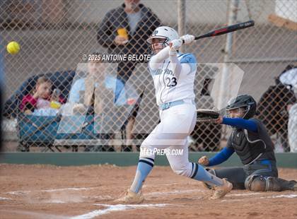 Thumbnail 1 in Los Alamitos vs. Villa Park photogallery.