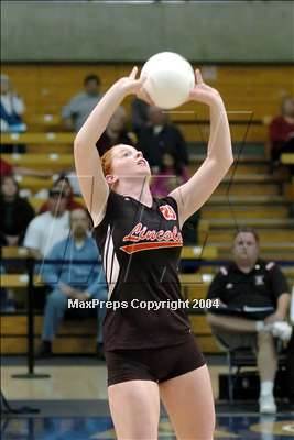 Thumbnail 2 in West vs. Lincoln (Div. 1 semifinal) photogallery.