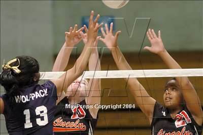 Thumbnail 1 in West vs. Lincoln (Div. 1 semifinal) photogallery.