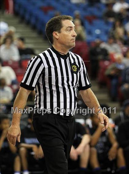 Thumbnail 3 in Salesian vs. Windward (CIF D4 State Final) photogallery.