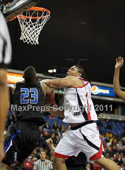 Thumbnail 1 in Salesian vs. Windward (CIF D4 State Final) photogallery.