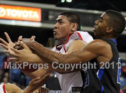 Thumbnail 1 in Salesian vs. Windward (CIF D4 State Final) photogallery.