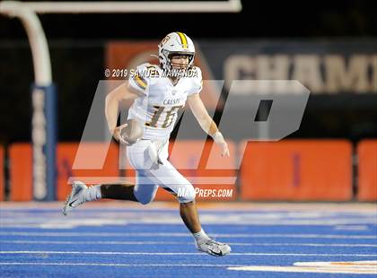 Thumbnail 2 in Crespi @ Chaminade photogallery.