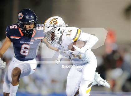 Thumbnail 3 in Crespi @ Chaminade photogallery.