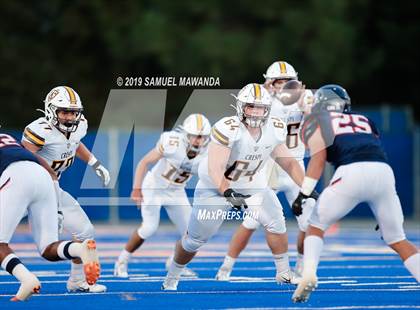 Thumbnail 2 in Crespi @ Chaminade photogallery.