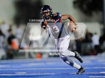 Thumbnail 2 in Crespi @ Chaminade photogallery.