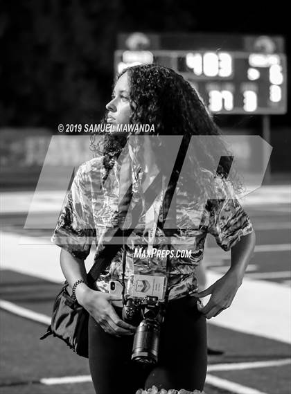 Thumbnail 2 in Crespi @ Chaminade photogallery.
