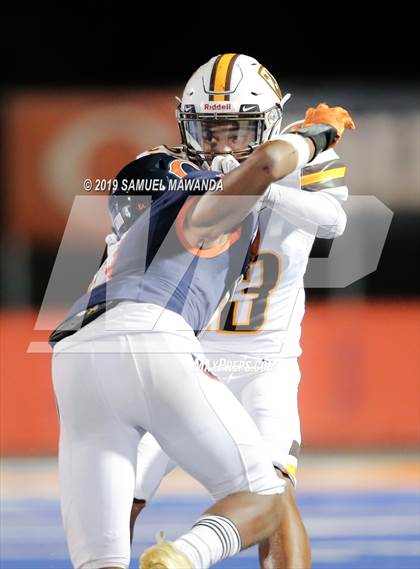 Thumbnail 1 in Crespi @ Chaminade photogallery.