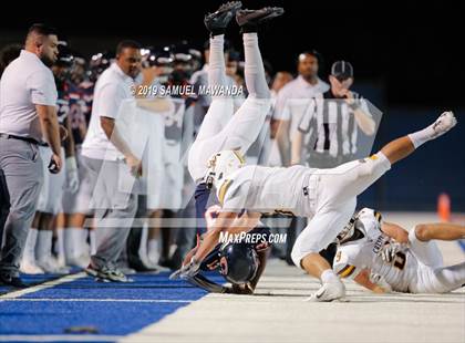 Thumbnail 3 in Crespi @ Chaminade photogallery.