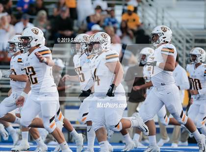 Thumbnail 3 in Crespi @ Chaminade photogallery.