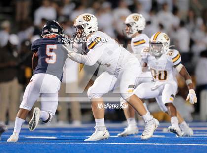 Thumbnail 2 in Crespi @ Chaminade photogallery.