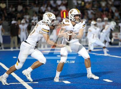 Thumbnail 2 in Crespi @ Chaminade photogallery.
