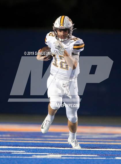 Thumbnail 3 in Crespi @ Chaminade photogallery.