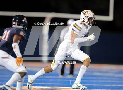 Thumbnail 2 in Crespi @ Chaminade photogallery.